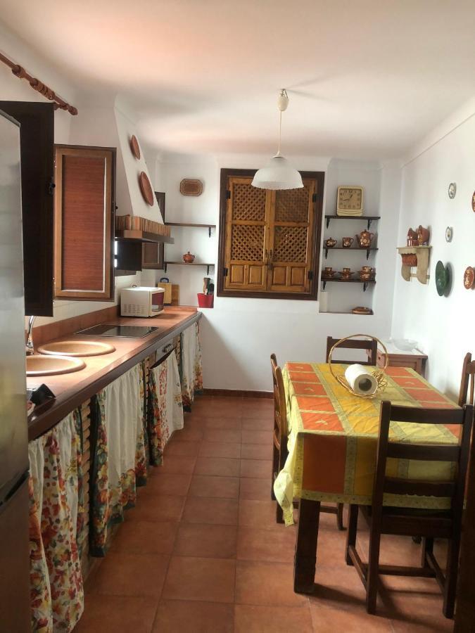 Casa De Tita Dolores Кортес-де-ла-Фронтера Екстер'єр фото